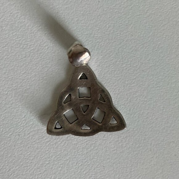 Silver celtic knot - Picture 2 of 2